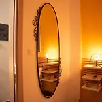 Retro Boutique Apt W Balcony In Historical Area Apartment
