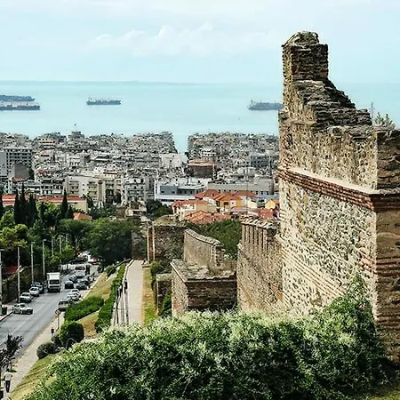 Retro Boutique Apt W Balcony In Historical Area * Thessaloniki