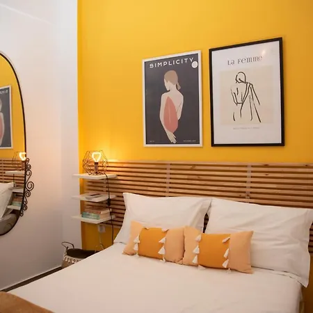 Retro Boutique Apt W Balcony In Historical Area