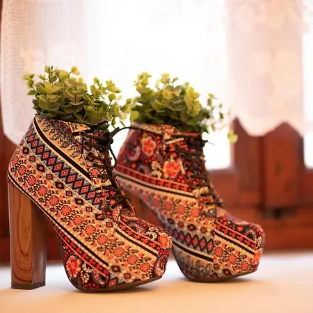 Retro Boutique Apt W Balcony In Historical Area Apartmán Soluň